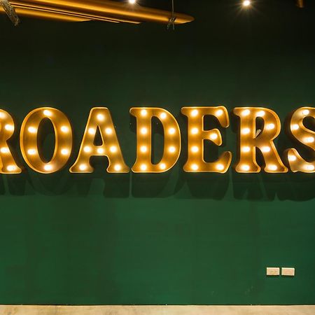 Roaders Hotel Zhonghua Тайбэй Экстерьер фото